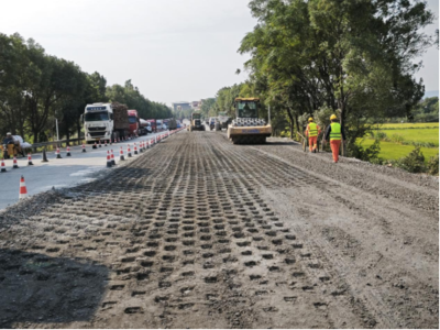 道縣公路:國(guó)慶假期大奮戰(zhàn) 大修工程不停歇