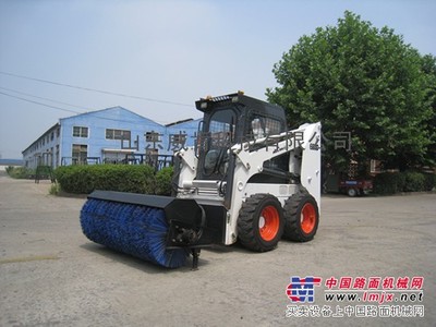 路面掃雪機_掃雪機_路面機械_整機供應_整機平臺_中國路面機械網