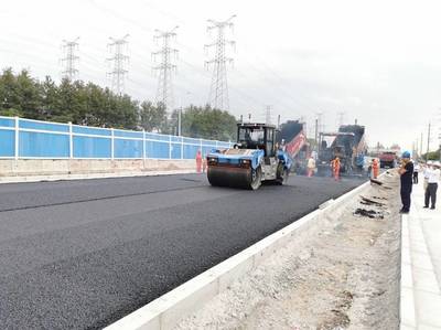 昆陽路越江大橋主線通車 公路與路面工程成果豐碩，年底有望實現行人過橋